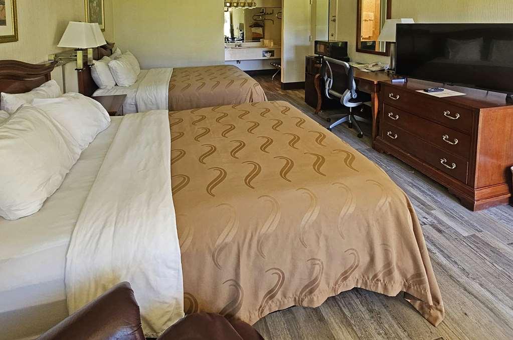 Quality Inn Енис Стая снимка